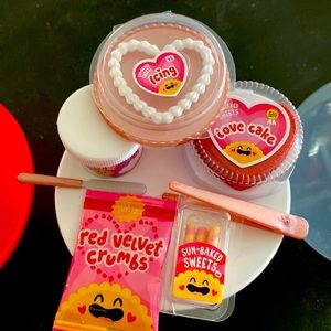 Miniverse Make It Mini Valentine’s Series Replica